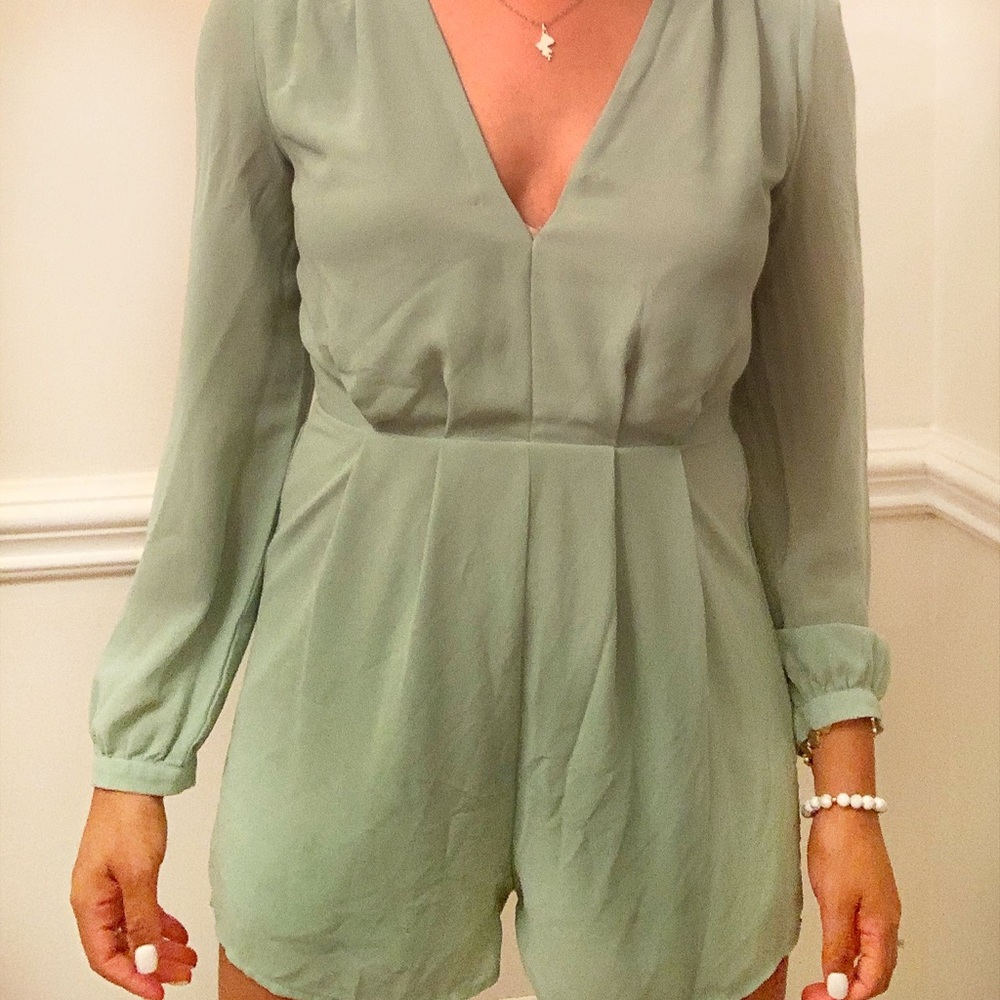 Romper - Picture 3 of 4